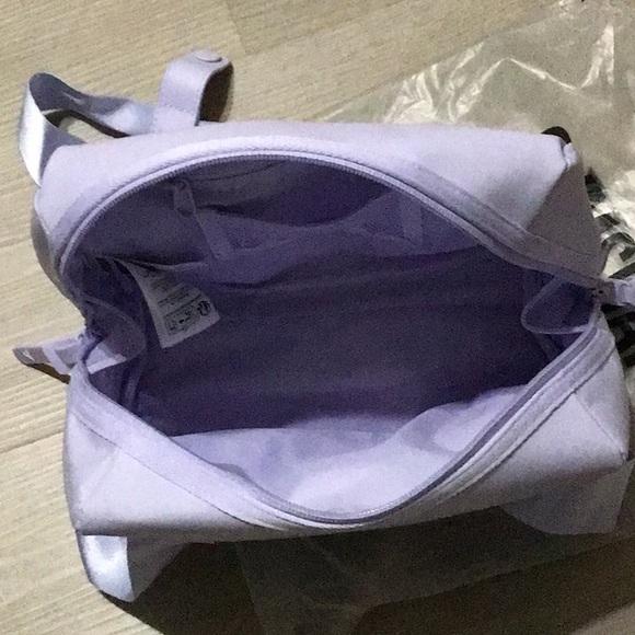 Gymshark Lavender Mini Duffle bag - Picture 3 of 5